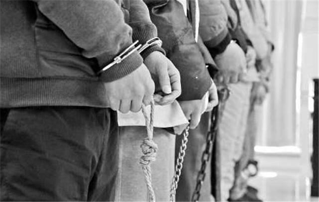 富豪|丈夫和保姆私奔，女儿自杀，72岁的她出狱后白手起家，成千万富豪