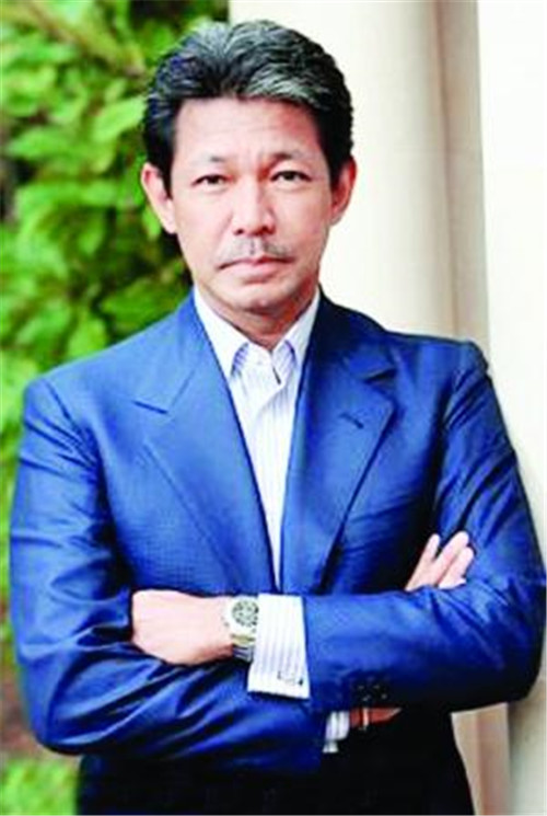 |他贪污160亿，后宫私藏40位美人，每天开销500万，名字世人皆知