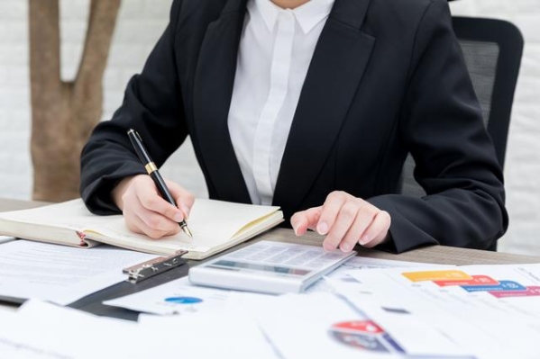 高校|这5大专业亮了“红牌”，毕业生就业率低，有的高校以后可能取消