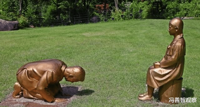 英国|安倍晋三跪地谢罪雕像现身植物园！日本强烈不满：违反国际礼仪