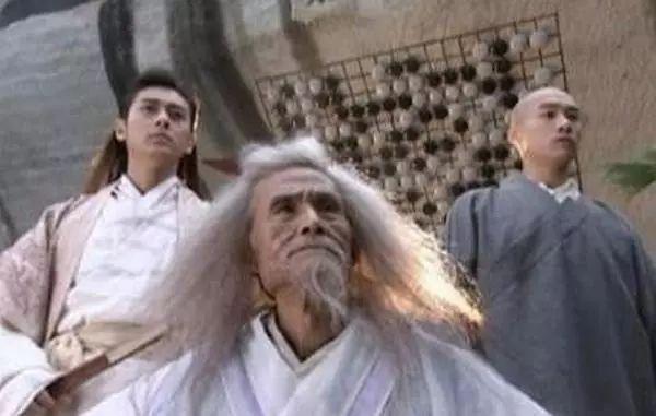 黄药师■难怪黄药师武功高强,他的师父大有来头,华山五绝无一人是他对手