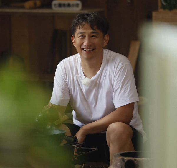 面包|黄磊晒跑步打卡一周年，网友纷纷艾特孙红雷，两个男人的减肥之战