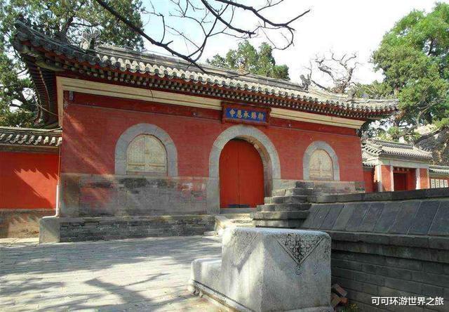 ##国内一座神秘寺庙，不接受游客香火，而且500年来未开过庙门