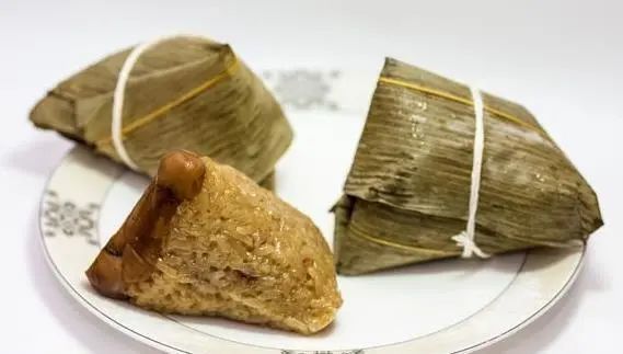 粽子@粽子吃不完时，万万不可直接放冰箱，教你一招，啥时候吃都新鲜