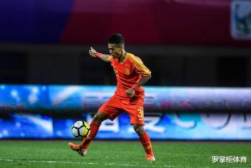 「上海申花」何龙海彻底凉了？原本有希望签约申花，如今因违纪或遭崔康熙放弃