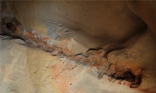 『外星人』青海史前遗址，出土距今10万年的“铁管”，网友：外星人留下的？