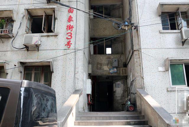 旅游景点|我国最奇葩的小区，高24层却未安装电梯，住户竟毫无怨言