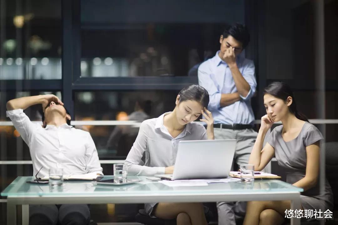 外卖员|外卖员网上怒怼王兴！指责美团压榨员工！细究其收入：一月万八千！