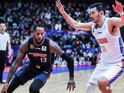 [广东男篮]宏远新外援正面照曝光！肌肉比威姆斯还猛，朱芳雨再次捡漏成功？