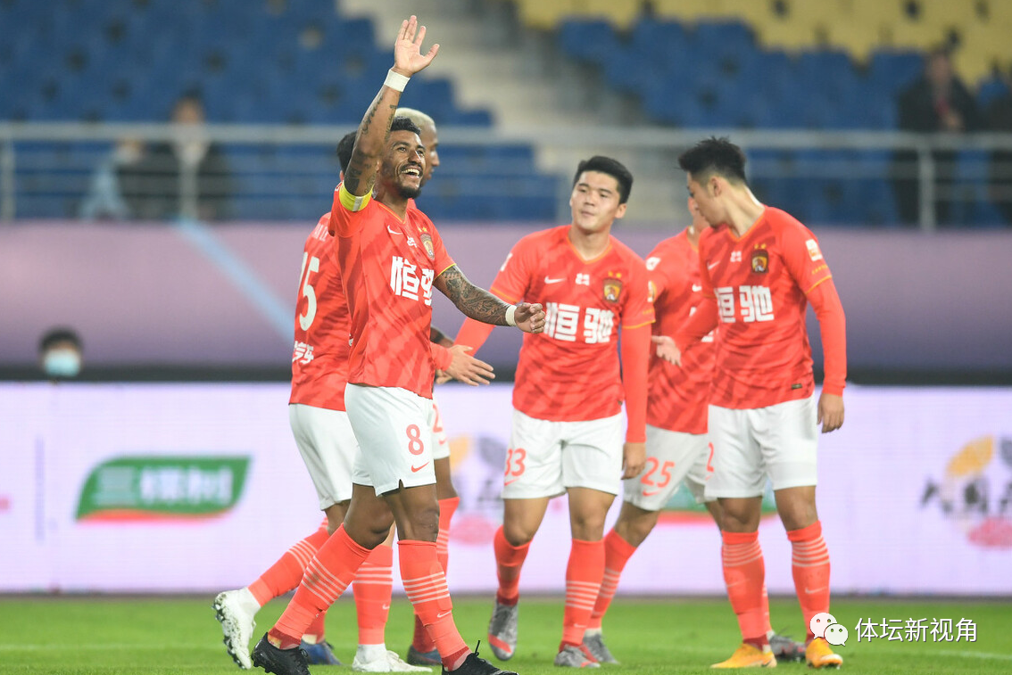 曼联|比恒大8-1晋级更令人欣慰，恒大外援如此对待小将，这才是榜样！