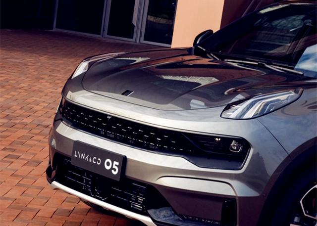 SUV：再等7天，吉利最强轿跑SUV将上市，外观不输宝马X6，预售18万