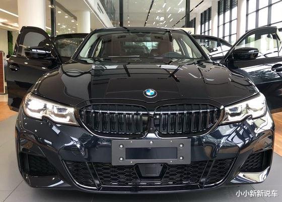 宝马3系|2021款宝马3系到店,黑色涂装很运动,车宽1879mm,5.9秒可破百!