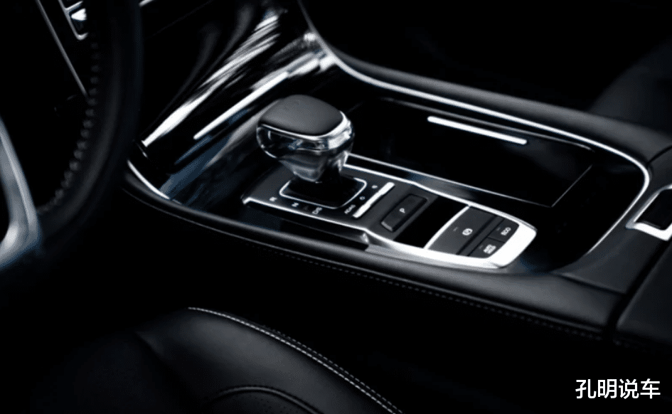 广汽传祺|传祺“黑武士”SUV来了，黑轮毂配黑尾灯！连车标也是黑色