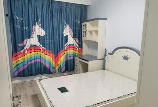 |晒晒全屋定制的新房，家具一入场大气上档次，客餐厅水晶灯太美了