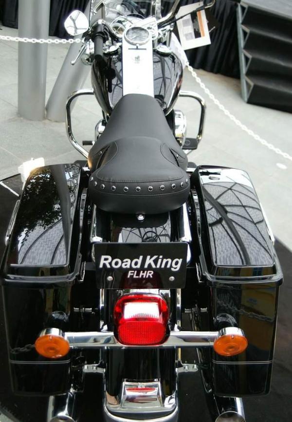 |装三箱真的有影响摩托车文化了吗？你怎么看？