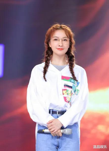 「吴昕」37岁吴昕翻盘？薇娅直播间放飞，《乘风破浪的姐姐们》未播先火