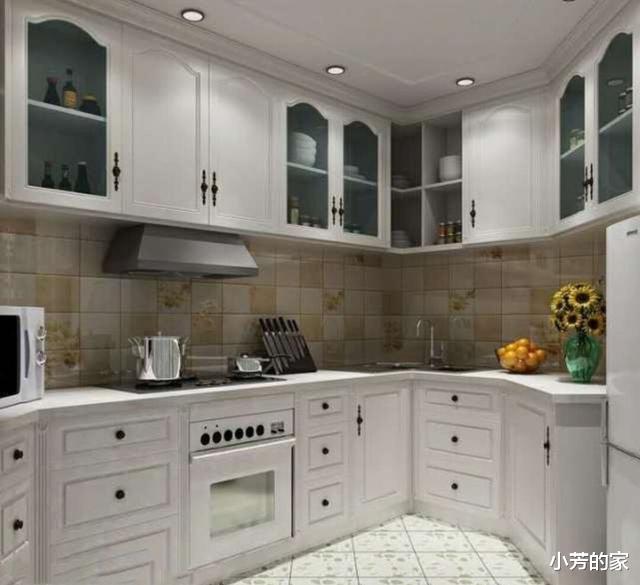 |如果厨房空间不够，还想多些收纳柜的话，那就学学她家厨房设计吧