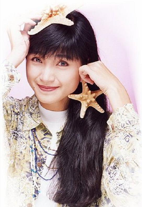 「方季惟」53岁乐坛天后自曝长两大肿瘤？经纪人迅速出面回应：她活得很好！