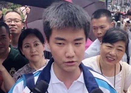 |那个大摇大摆走出考场，放言“题目实在简单”的林欢，如今怎样了