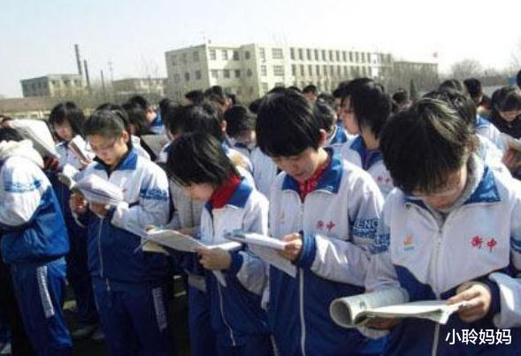 清华大学|努力和天赋哪个更重要?看到清华女学霸的抽屉后,你就能明白了