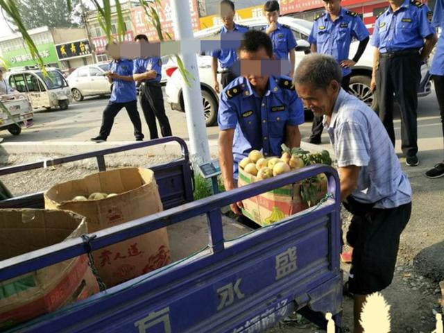 神鸟知讯资讯站|城管执法车内睡觉，官方称吃感冒药犯困，从重处理，你原谅吗