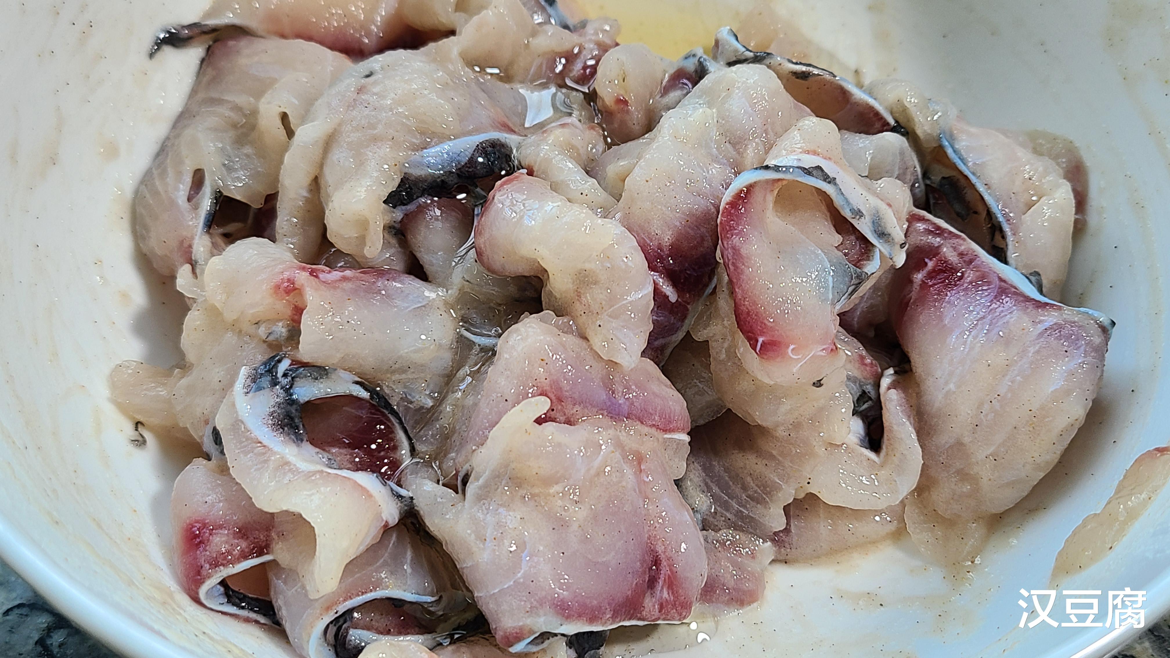 萝卜|这一道萝卜炖鱼太香了，味道鲜美做法简单，好吃又便宜