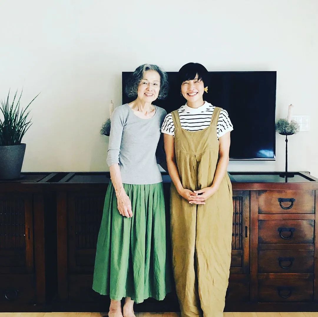 |74岁日本“逆龄”主妇，每天清晨5点起床，把生活过成了诗
