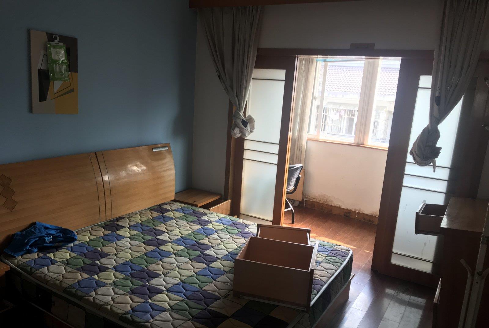 「」90后小哥,租了一套破房子,晒出改造后的效果,太美了