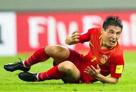 国足：国足最需要的2名锋霸，都传来好消息，进世界杯真的还有戏