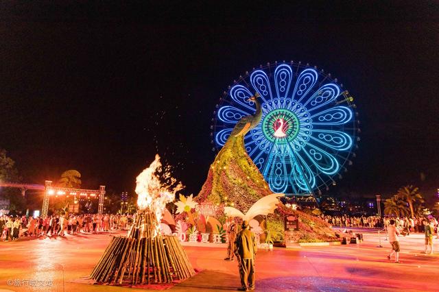 云南|壮观！云南滇池上空500架无人机摆出各种图案，还有烟花篝火