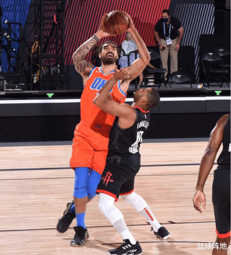 威斯布鲁克|21+15+18！全联盟都把他忽略了，复出连爆三场，哈登冲冠利器复苏