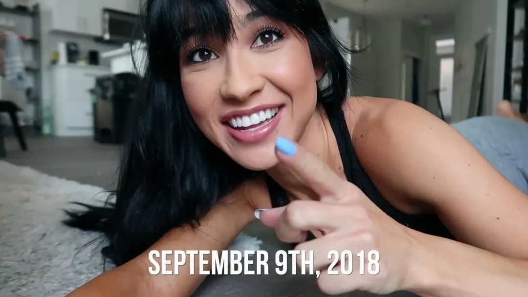 『腹肌锻炼』从平腹到明显腹肌，她是怎么做到的？