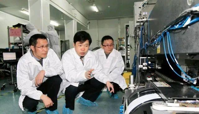 58同城|中国可以造原子弹，为何造不出光刻机？工程师：一个零件调整10年