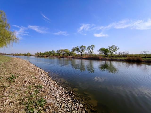 realme X@2020年下半年我们买什么样手机不落后？这几点可以关注