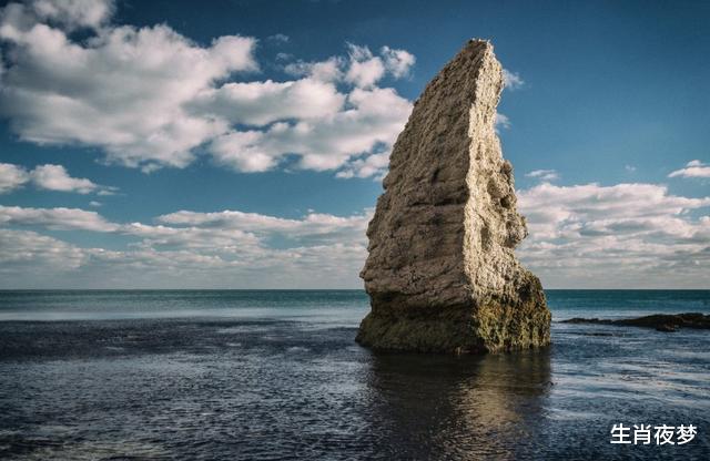 「天秤座」6月底,怦然心动,爱意浓浓,再次邂逅真爱,余生爱得不离不弃