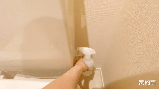 []看了这对日本小夫妻的家才发现，家中半数物品可以丢掉了！