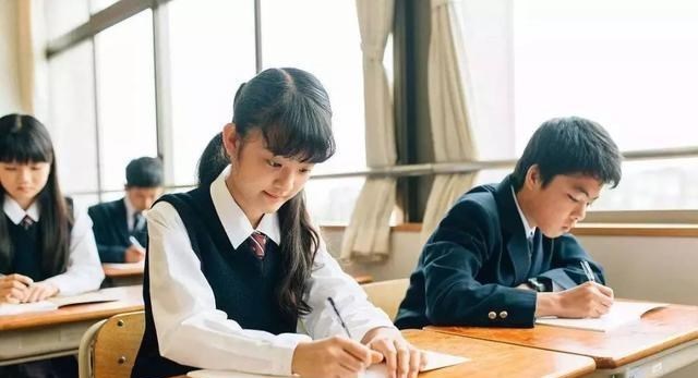 学霸|高考语文140+，学霸是如何做到的？一笔好字足以锦上添花