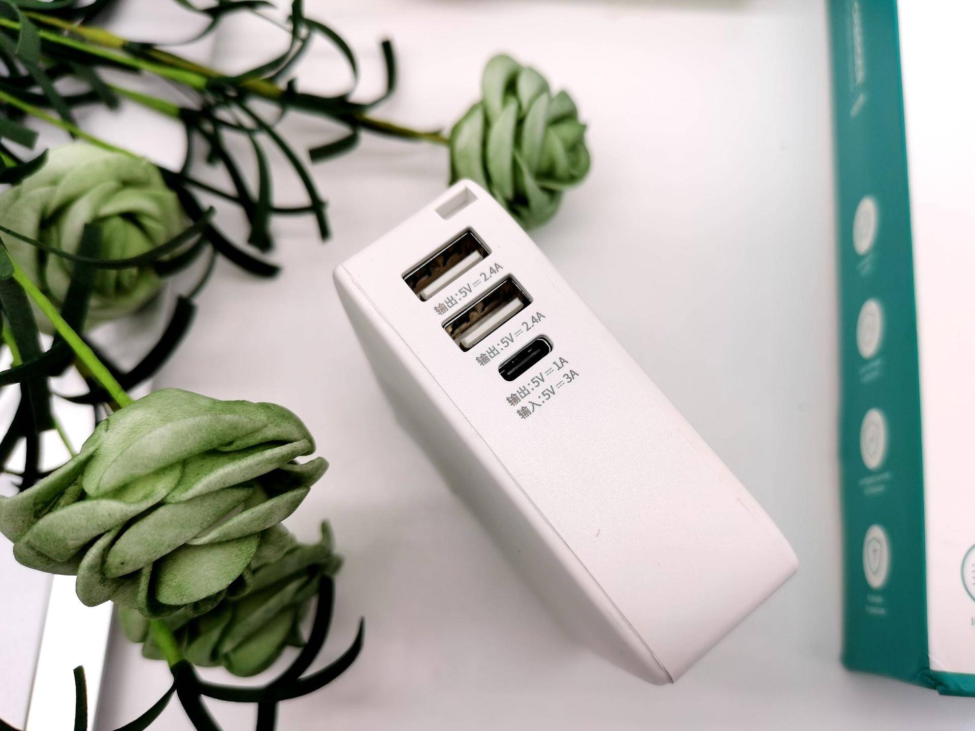 |既是充电器，又是充电宝，出门旅行一个ORICO充电器就够