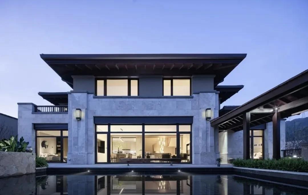 []不顾家人反对买别墅，484㎡入住后太舒服，尤其是庭院水景，真美