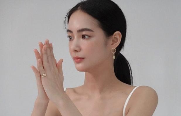 『狮子座』3月，花开花落，时光蹉跎，3星座撕心裂肺，忘却旧爱，斩断过往情