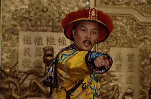 彭德怀|张廷玉晚年向乾隆索要封赏，被削爵位，45年后才发现张廷玉真高明