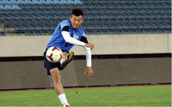 『张佳琪』前恒大王牌指挥官正式转会,曾在欧洲联赛留洋,多次进国足踢主力