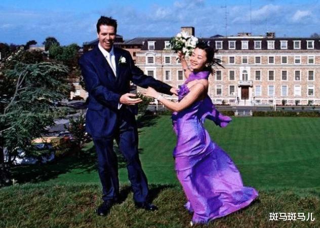 央视|为嫁给外国人放弃国籍的央视“最美主持人”，今离婚回国让人悲哀