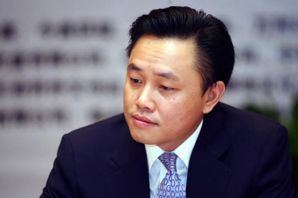 『黄光裕』黄光裕年年传出狱，这回真要出狱了吗？妻子杜鹃保住240亿资产。