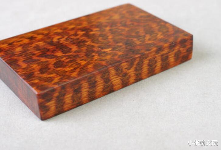 沉香|木质手串中的佼佼者，海黄不在其中，第一名不看颜值看内在