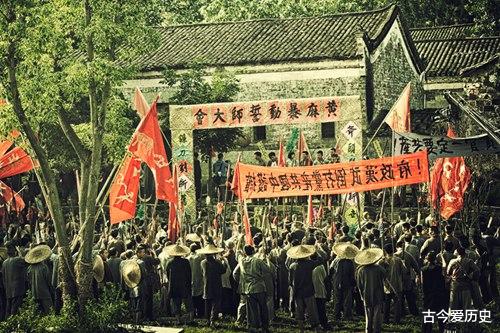 江腾蛟|被主席评价不可重用的江腾蛟,曾将许世友气回老家,晚年过得如何