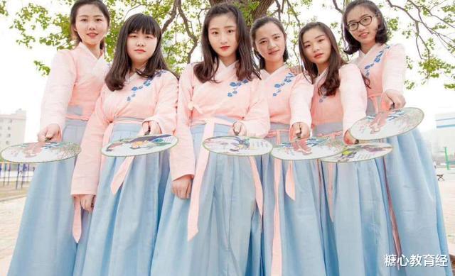 大学|大学里最让辅导员“反感”的4类女生,尤其第2个,看见就嫌弃