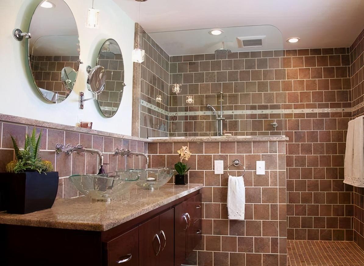 |这种做法太聪明,卫生间干湿分离留一半装玻璃,既能防水还透光