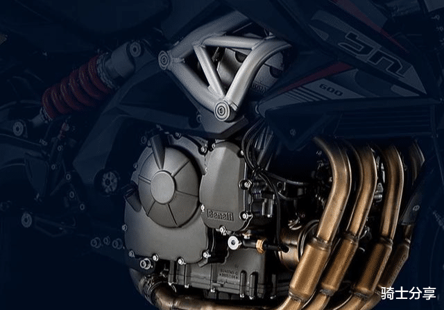 车型对比|春风250SR和黄龙600，哪个好？