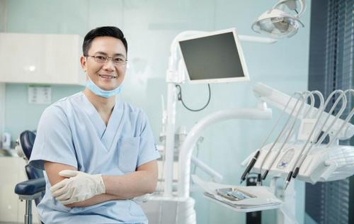 医生|一本毕业，工作一年后再战高考，考上一所民办三本，全家欣喜若狂